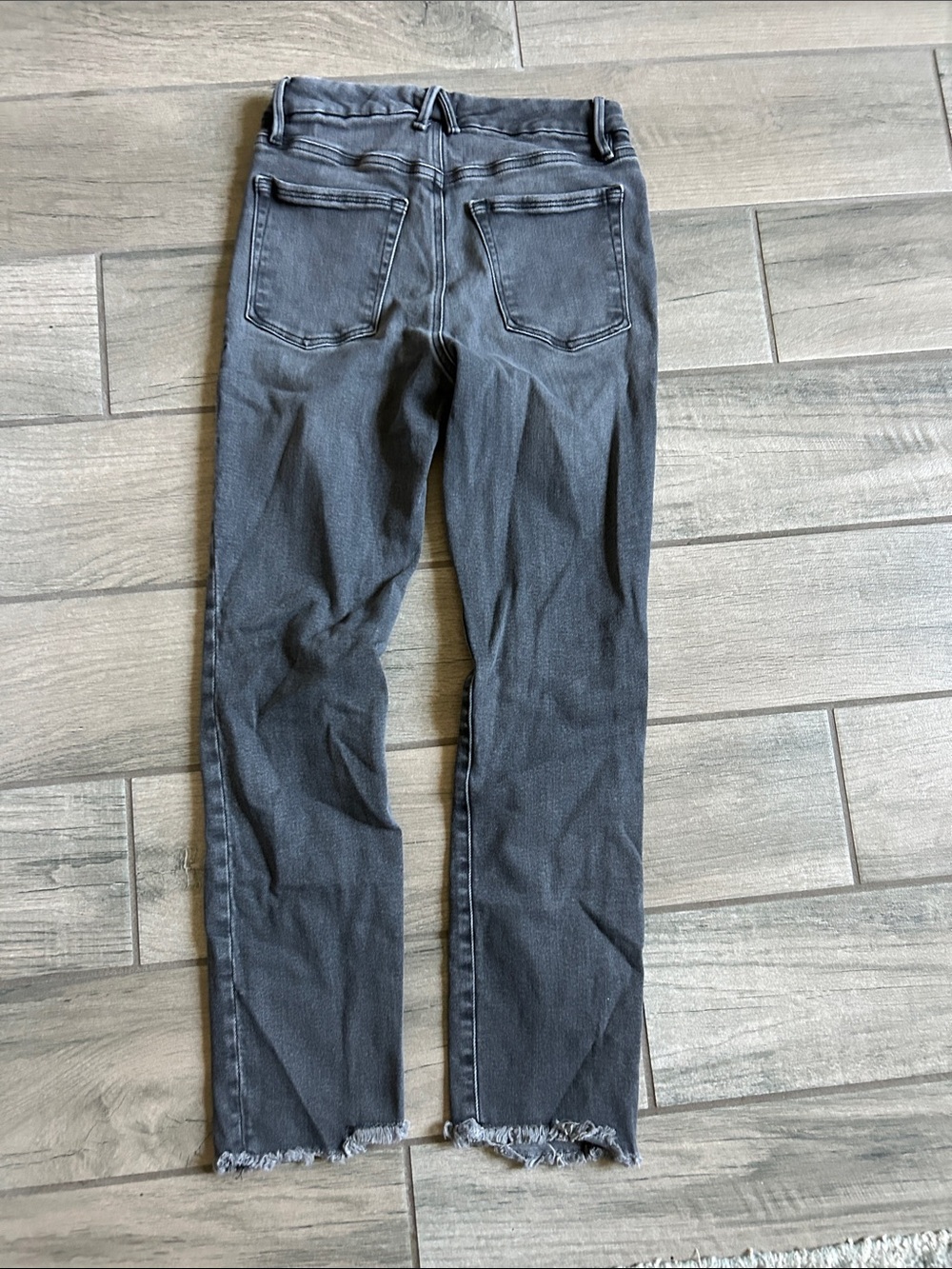 Good American Washed Black Straight-Leg Jeans with Button Fly - Picture 5 of 7